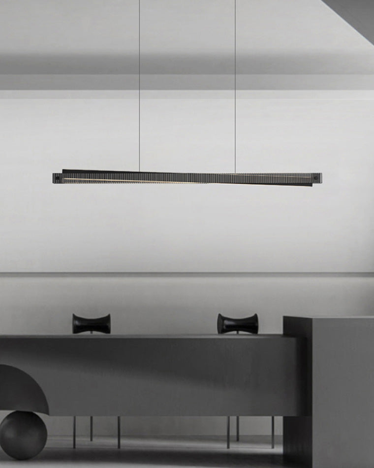 Suspension linéaire en verre cannelé noir WOMO-WM2310