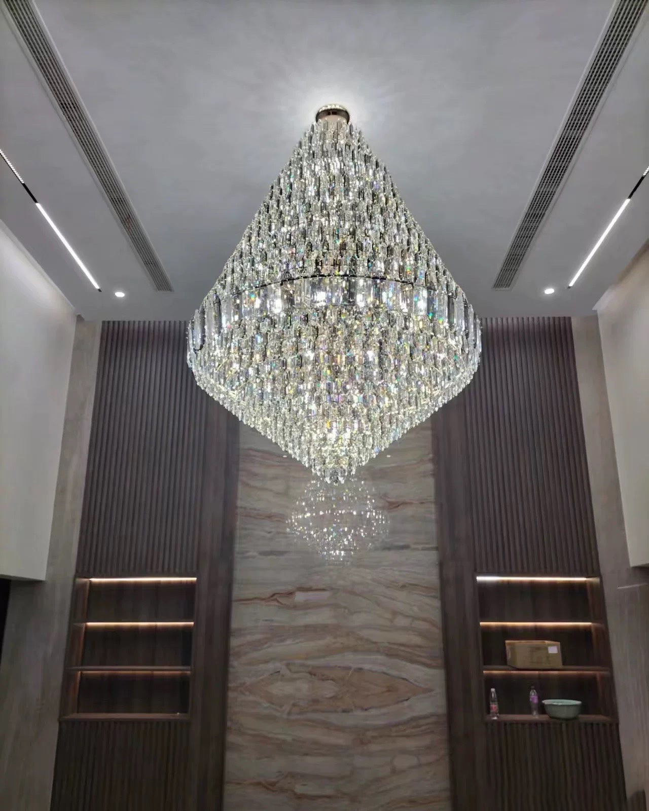 Lustre de foyer en cristal conique à plusieurs niveaux WOMO-WM2384
