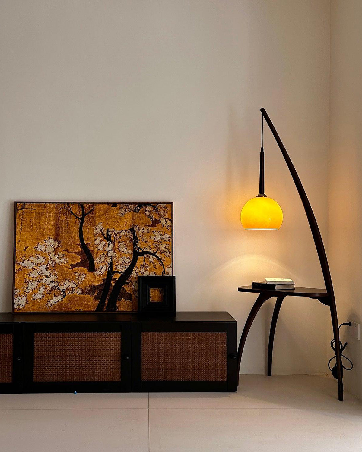 WOMO Lampe sur Pied Bois Suspendue avec Table - WM7130