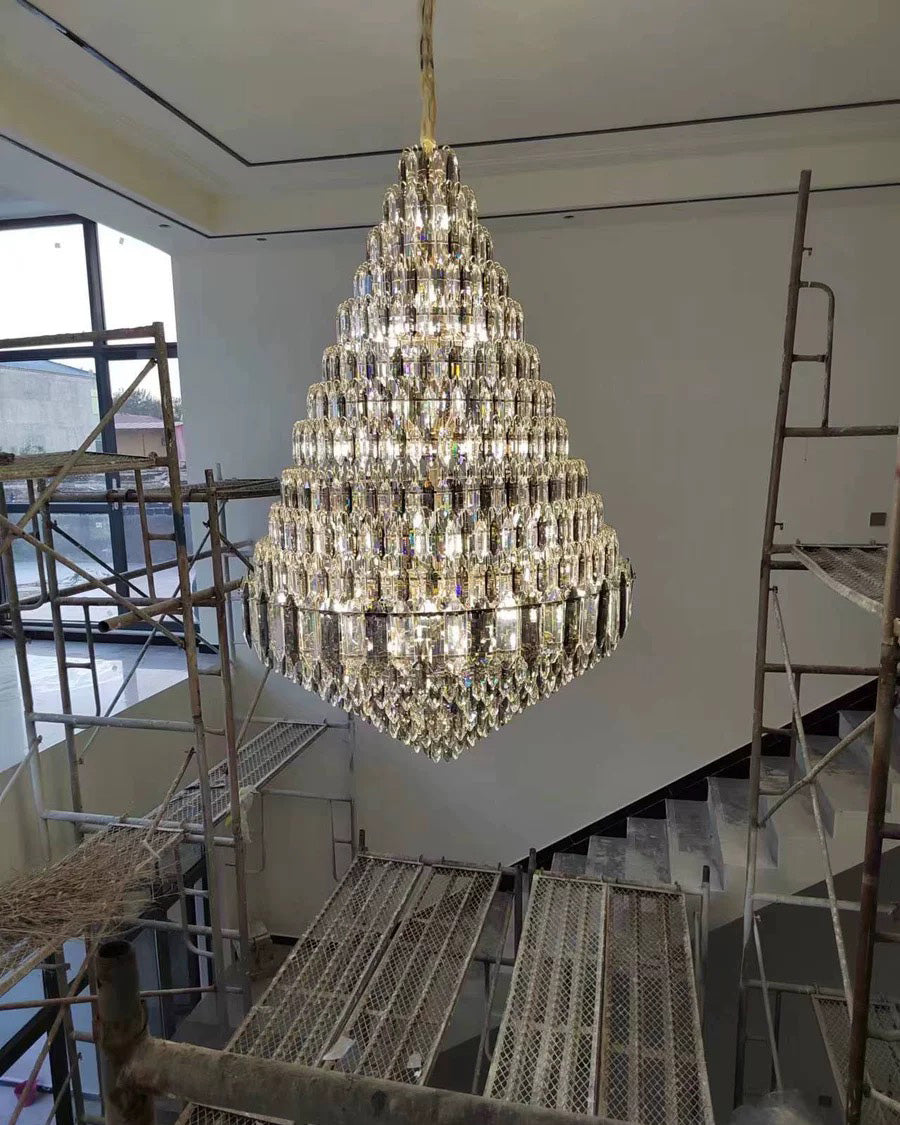 Lustre de foyer en cristal conique à plusieurs niveaux WOMO-WM2384