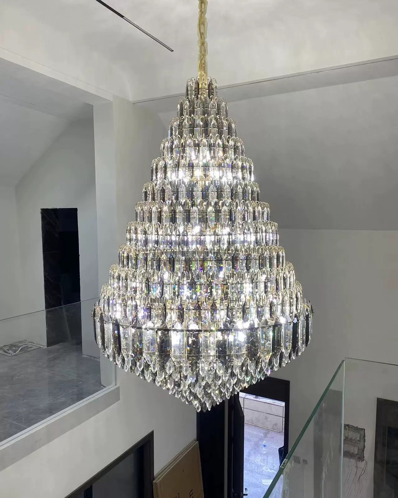 Lustre de foyer en cristal conique à plusieurs niveaux WOMO-WM2384