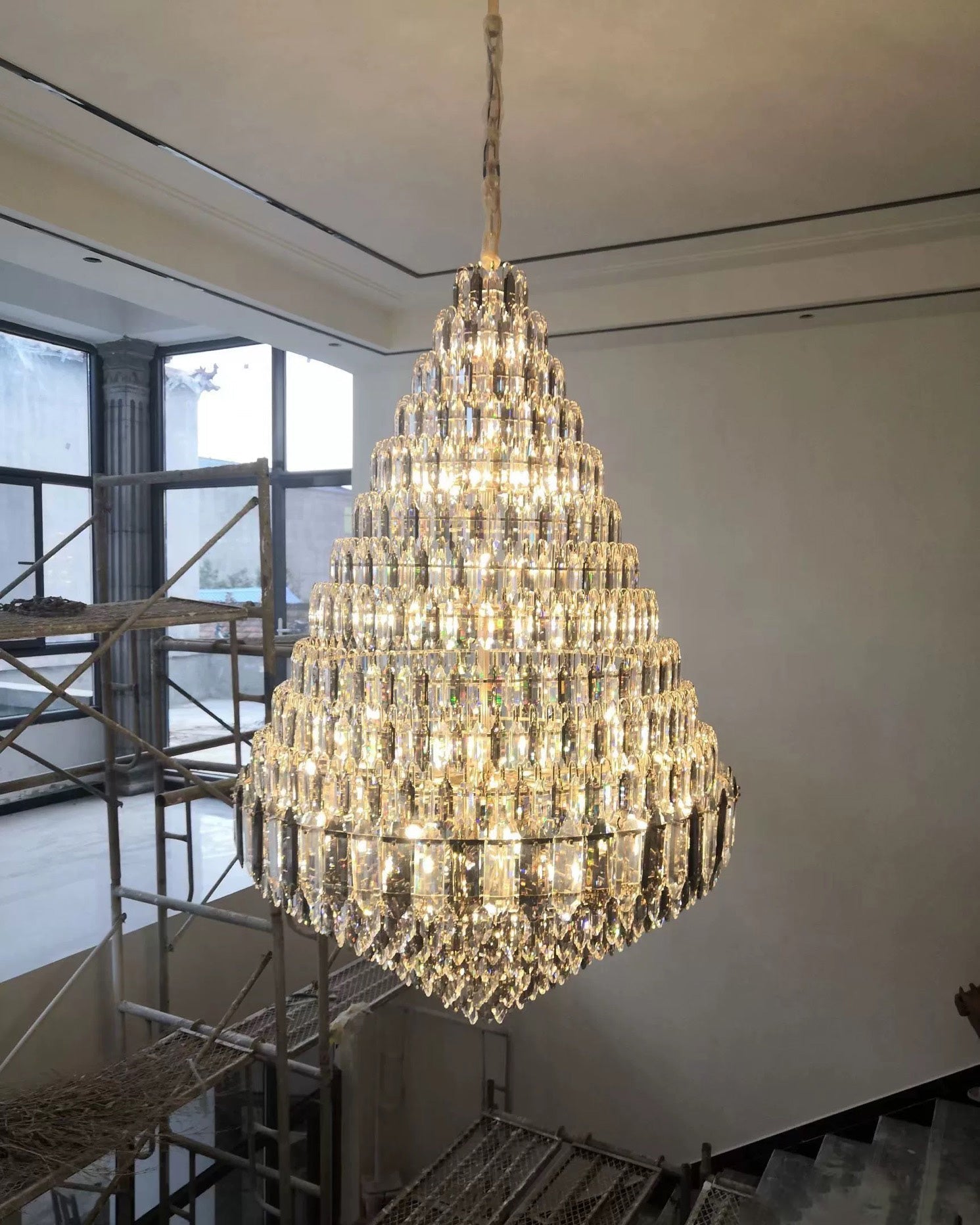 Lustre de foyer en cristal conique à plusieurs niveaux WOMO-WM2384