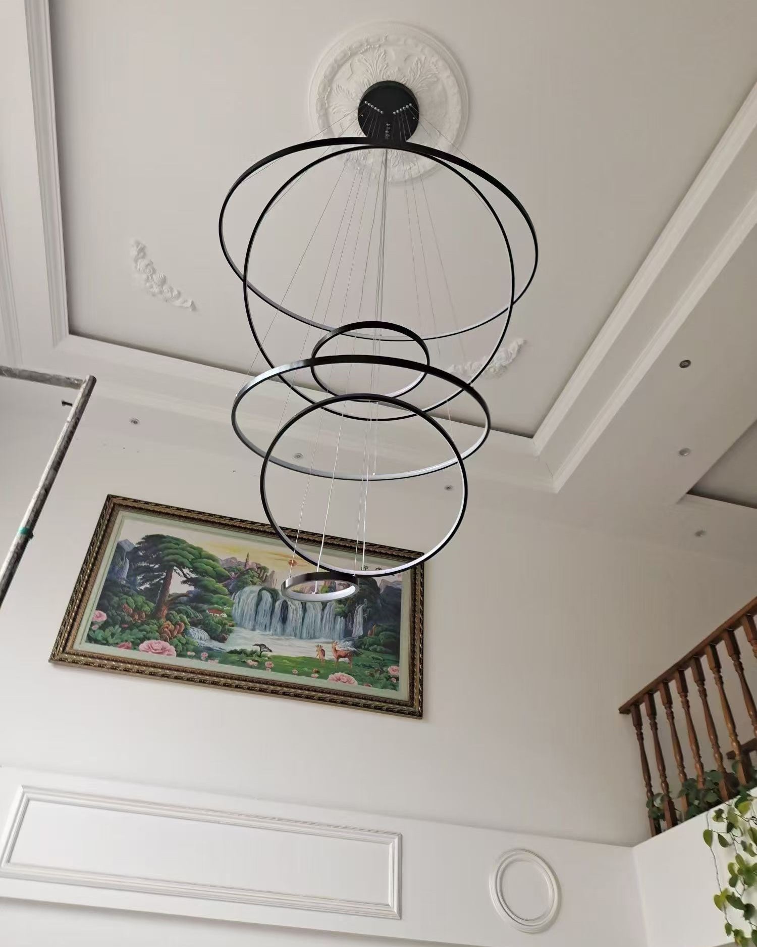 Lustre à led circulaire à plusieurs niveaux noir WOMO-WM2652