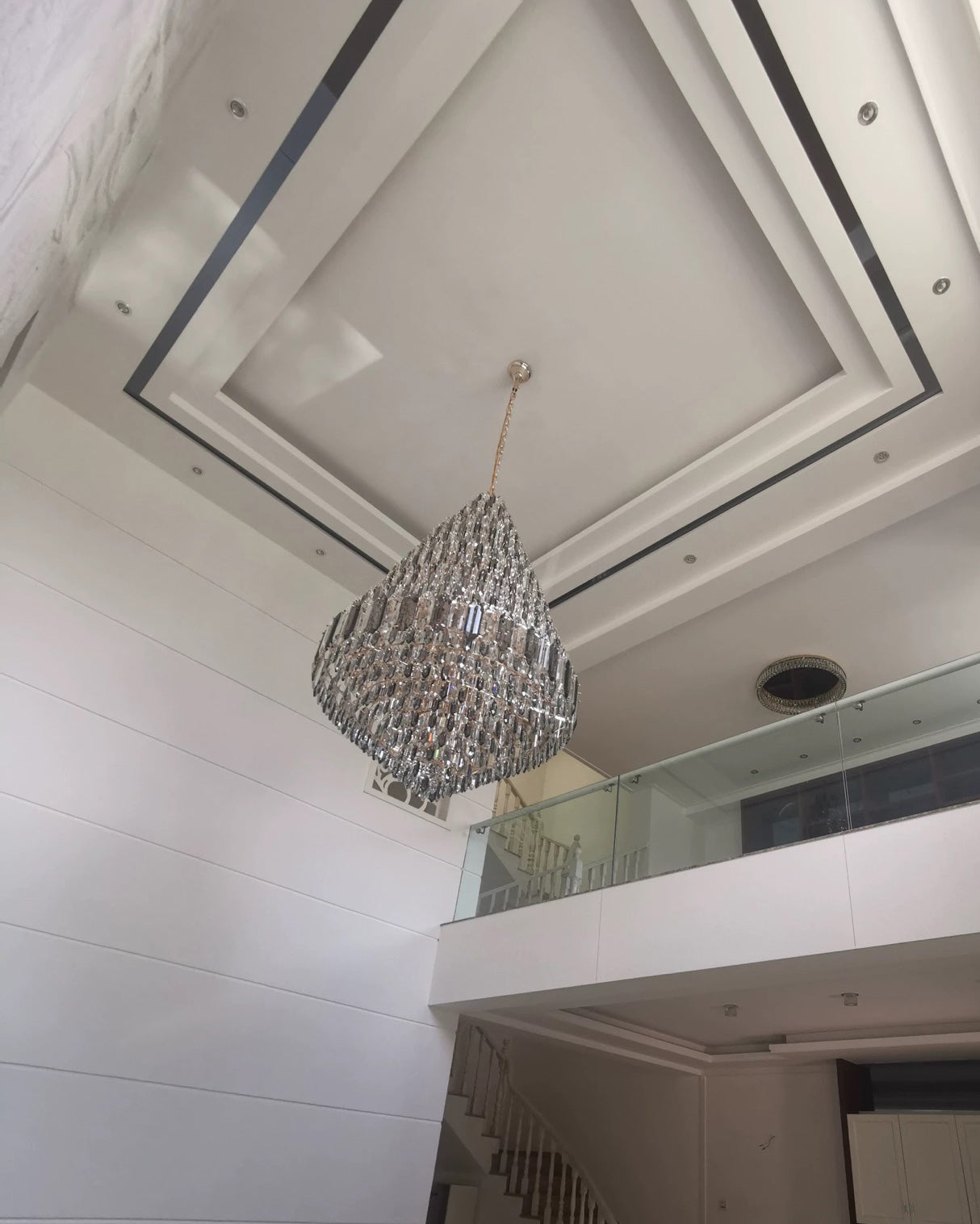 Lustre de foyer en cristal conique à plusieurs niveaux WOMO-WM2384