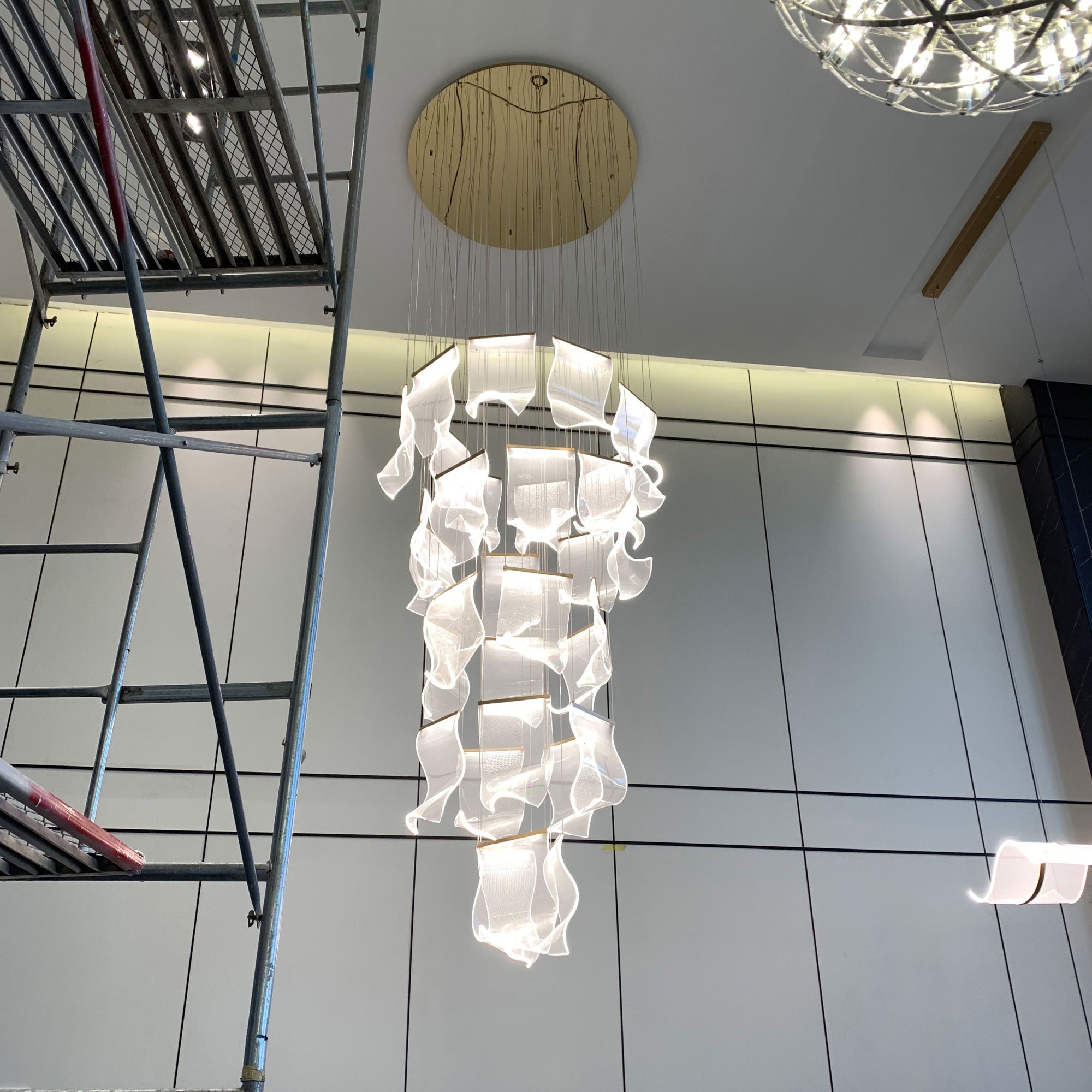 WOMO Lustre Feuille Acrylique Escalier-WM2158