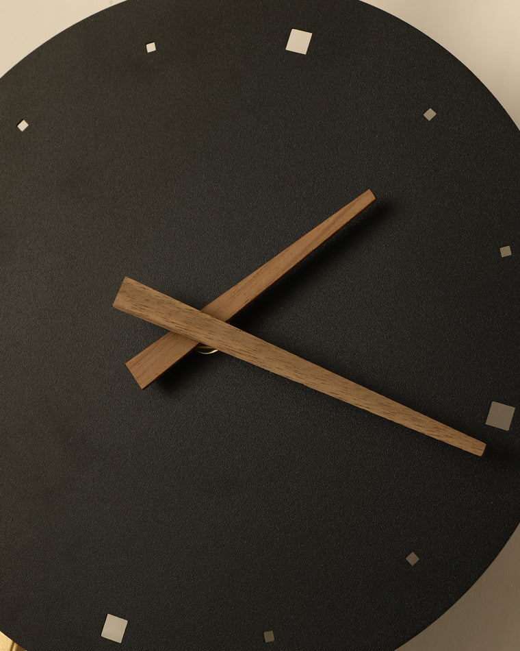 Horloge murale sculpturale WOMO avec lumière LED-WM6087
