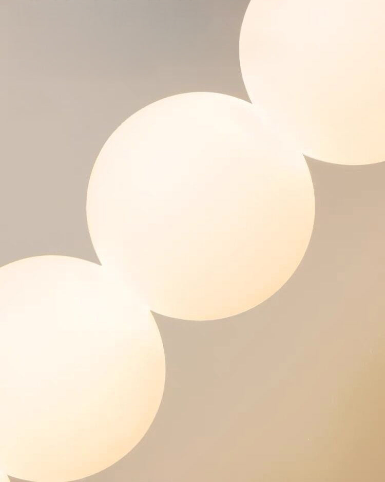 Womo Applique Murale Haute Globe En Verre Blanc-WM6141
