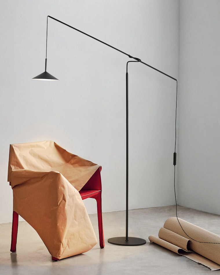 Lampadaire en porte-à-faux WOMO au-dessus du canapé-WM7025