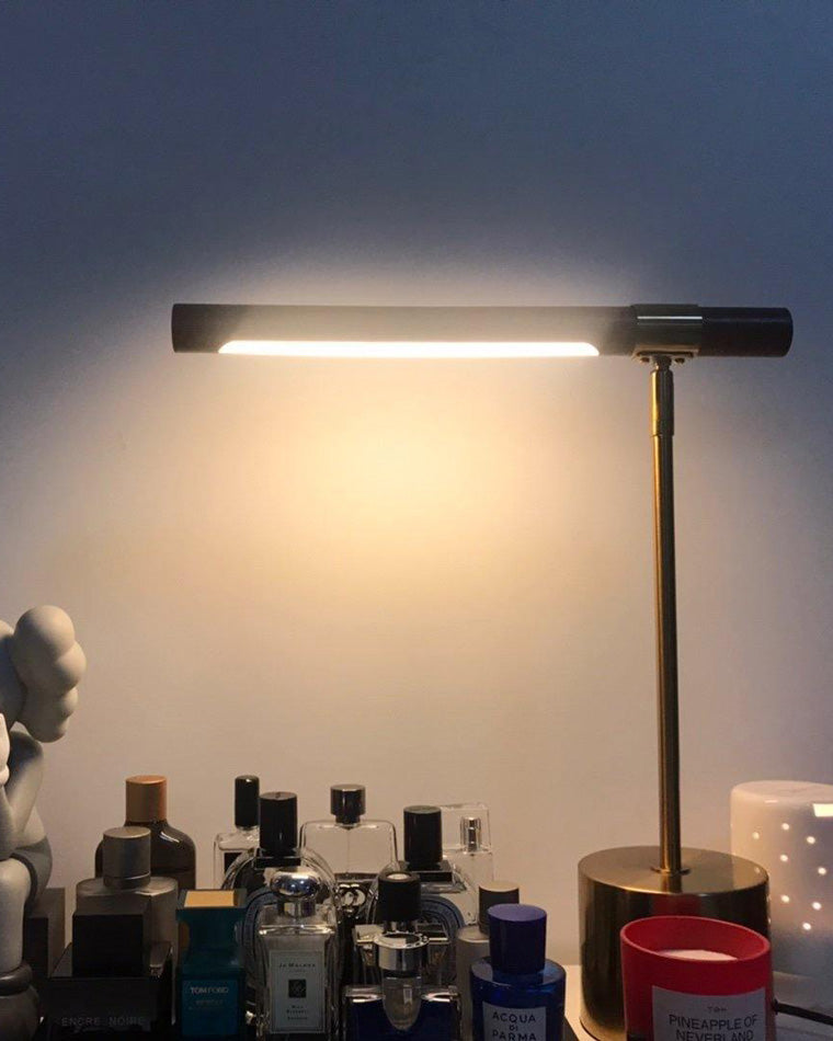 WOMO Lampe de table en porte-à-faux en noyer-WM8010
