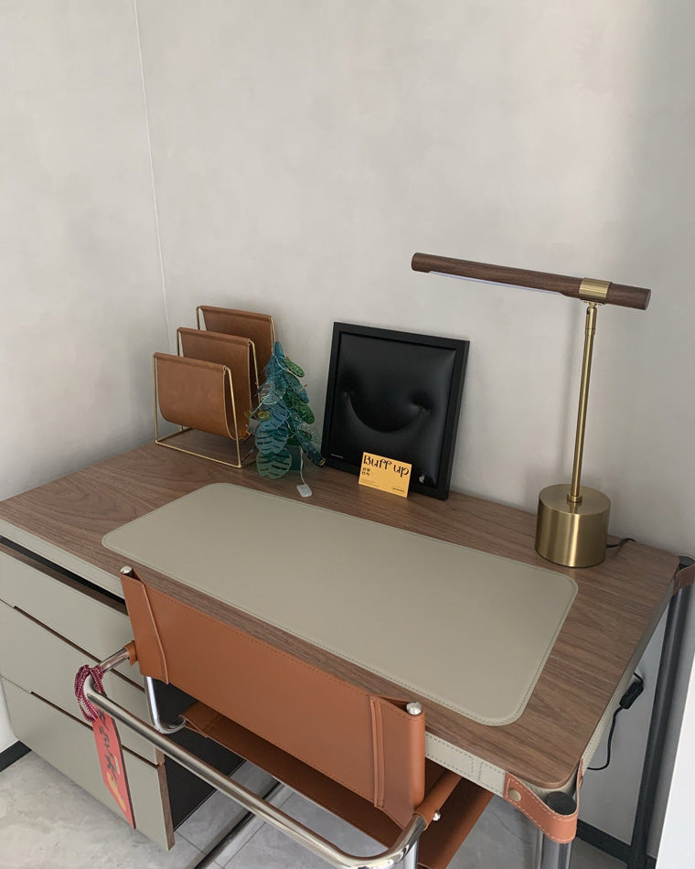 WOMO Lampe de table en porte-à-faux en noyer-WM8010