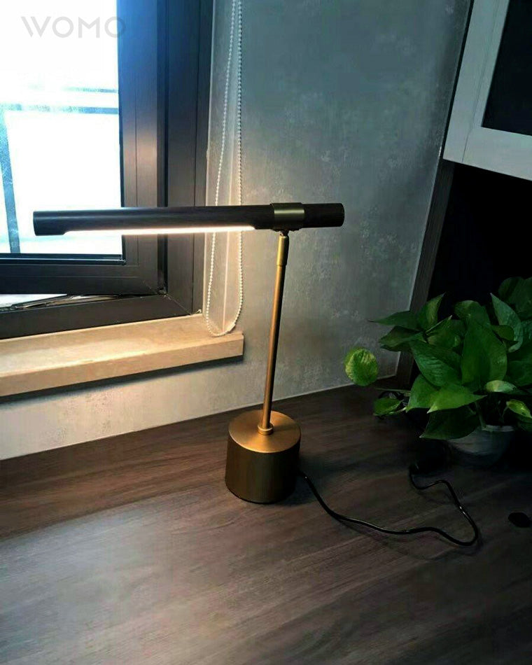 WOMO Lampe de table en porte-à-faux en noyer-WM8010