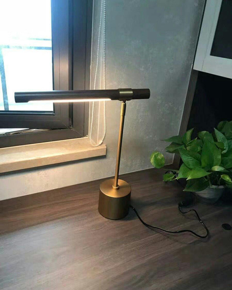 WOMO Lampe de table en porte-à-faux en noyer-WM8010